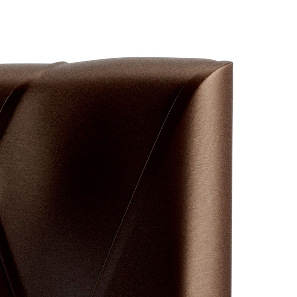 O revestimento em Facto da Cabeceira Lovely Facto oferece um acabamento fino e luxuoso, disponível em cores sofisticadas como preto, bege, cinza e marrom. Este material de alta qualidade não só enriquece a estética do seu quarto, mas também é durável e fácil de limpar. O Facto proporciona um toque suave e elegante, ideal para quem deseja um ambiente refinado e acolhedor.