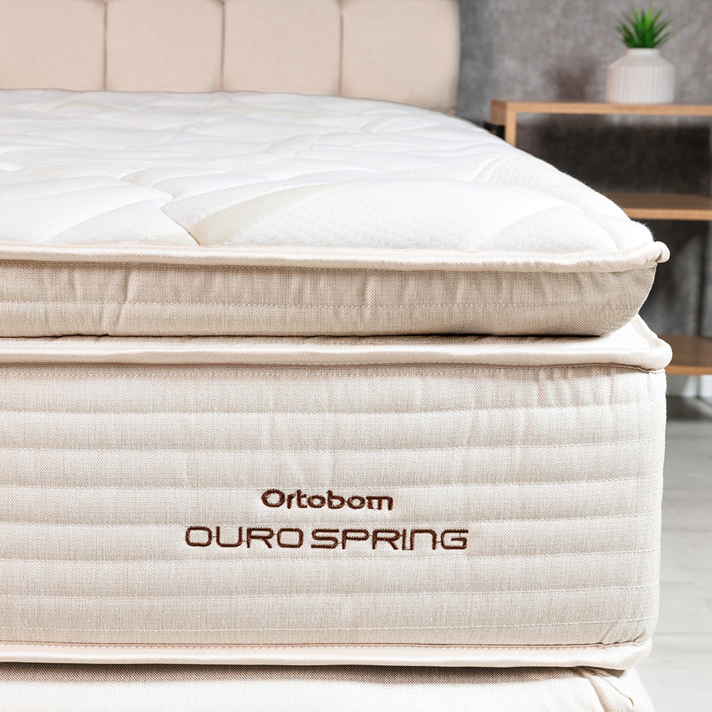 Este colchão é ideal para quem busca investir em qualidade de sono e deseja a experiência real de um colchão de hotel de luxo todas as noites. É a escolha perfeita para quem procura um produto robusto, feito com materiais de alta densidade que evitam o desgaste e o afundamento com o uso contínuo.